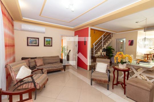 Casa à venda com 3 quartos, 216m² em Vila da Penha, Rio de Janeiro