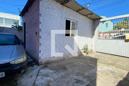 Área Externa de casa à venda com 3 quartos, 300m² em Rubem Berta, Porto Alegre