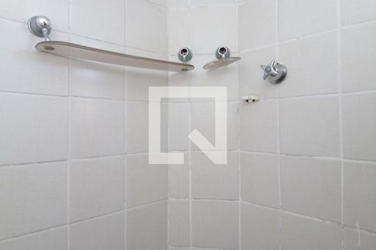 Banheiro de apartamento à venda com 2 quartos, 55m² em Santa Monica, Belo Horizonte