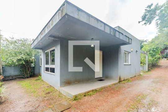 Fachada de casa à venda com 5 quartos, 230m² em Ipanema, Porto Alegre