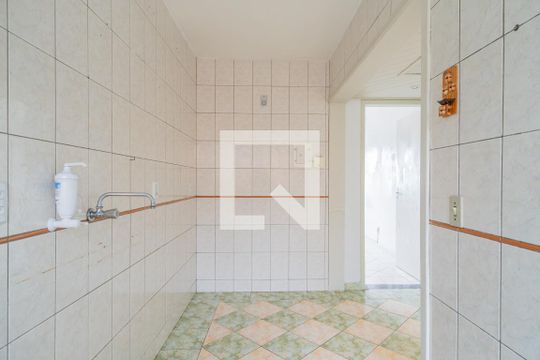 Cozinha e Área de Serviço de apartamento à venda com 2 quartos, 83m² em Paternon, Porto Alegre