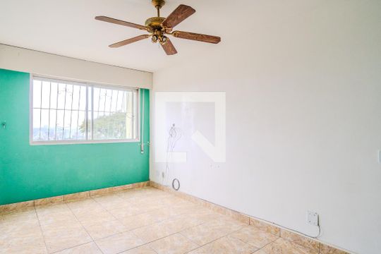 Apartamento à venda com 2 quartos, 83m² em Paternon, Porto Alegre