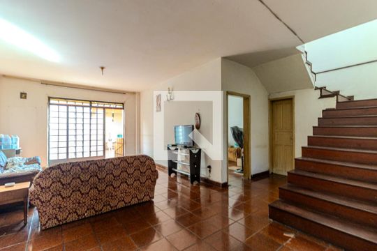 Casa à venda com 7 quartos, 304m² em Campos Elíseos, São Paulo