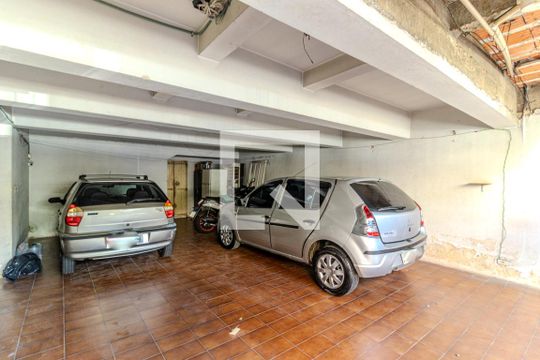 Garagem de casa à venda com 7 quartos, 304m² em Campos Elíseos, São Paulo