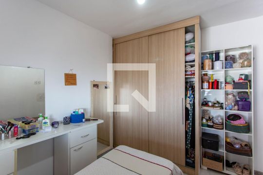 Quarto 1 de casa para alugar com 3 quartos, 360m² em São Gabriel, Belo Horizonte