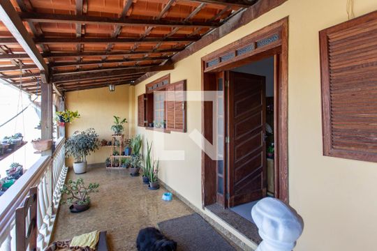Varanda de casa para alugar com 3 quartos, 360m² em São Gabriel, Belo Horizonte