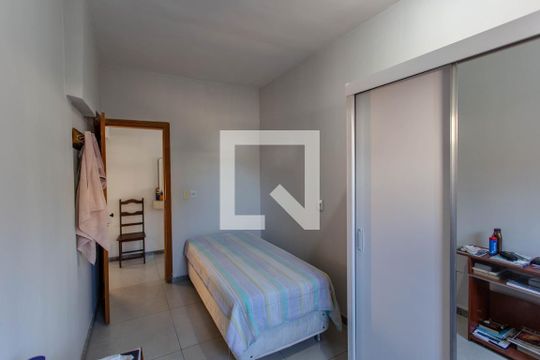 Quarto Suite 1 de casa para alugar com 3 quartos, 360m² em São Gabriel, Belo Horizonte