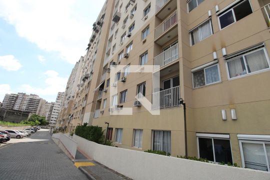 Fachada de apartamento para alugar com 2 quartos, 46m² em Vicente de Carvalho, Rio de Janeiro