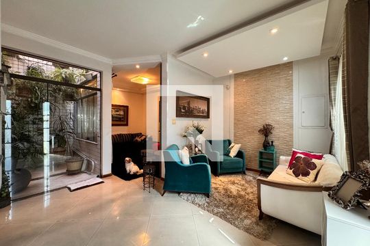 Casa à venda com 3 quartos, 140m² em Utinga, Santo André