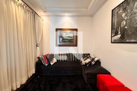 Sala de TV de casa à venda com 3 quartos, 140m² em Utinga, Santo André