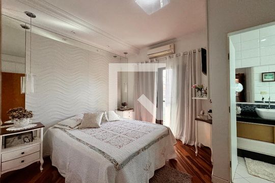 Suite de casa à venda com 3 quartos, 140m² em Utinga, Santo André