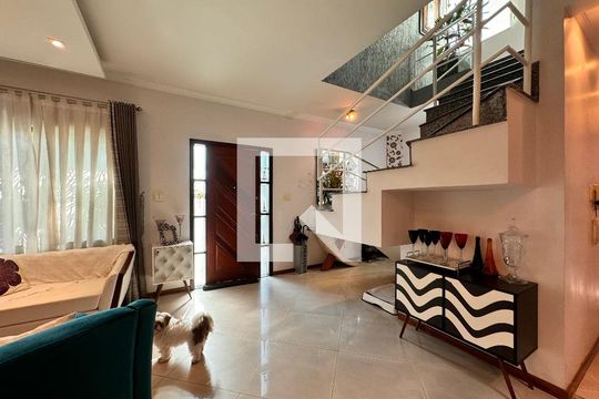 Sala de casa à venda com 3 quartos, 140m² em Utinga, Santo André