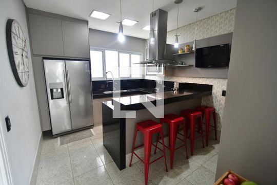 Cozinha de casa de condomínio à venda com 4 quartos, 311m² em Saint Helene, Campinas