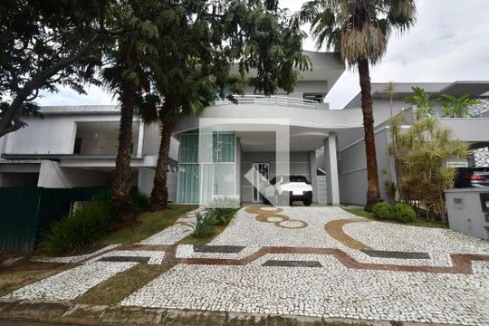 Fachada de casa de condomínio à venda com 4 quartos, 311m² em Saint Helene, Campinas