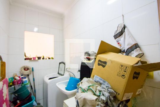 Área de serviço de casa à venda com 3 quartos, 300m² em Parque Sao Vicente, Santo André
