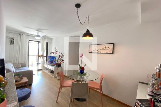 Sala de apartamento para alugar com 3 quartos, 74m² em Cachambi, Rio de Janeiro