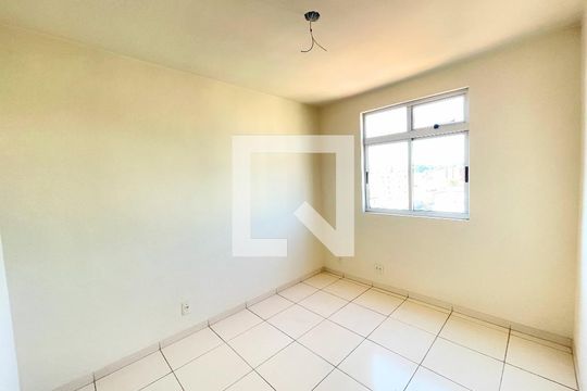 Quarto de apartamento à venda com 2 quartos, 64m² em João Pinheiro, Belo Horizonte