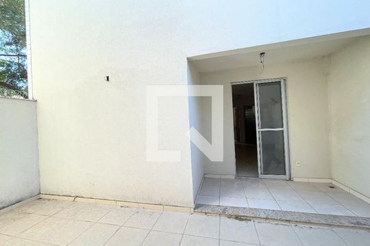 Área Privativa área livre de apartamento à venda com 2 quartos, 64m² em João Pinheiro, Belo Horizonte