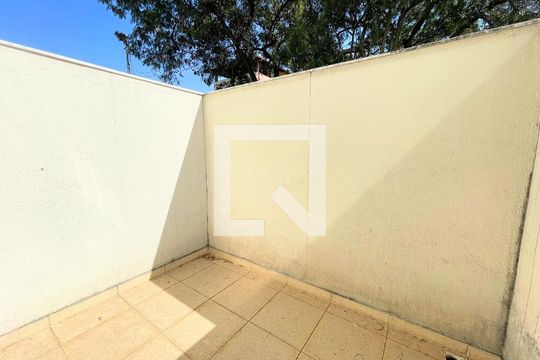 Área Privativa área livre de apartamento à venda com 2 quartos, 64m² em João Pinheiro, Belo Horizonte
