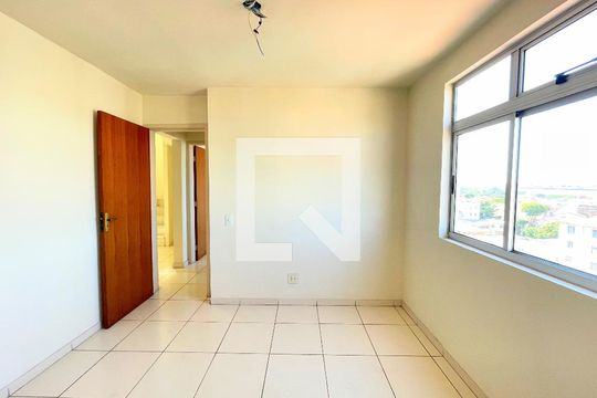 Quarto de apartamento à venda com 2 quartos, 108m² em João Pinheiro, Belo Horizonte
