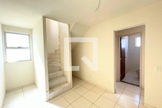 Sala de apartamento à venda com 2 quartos, 108m² em João Pinheiro, Belo Horizonte