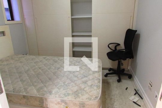 Quarto de apartamento à venda com 1 quarto, 38m² em Vila Suzana, São Paulo