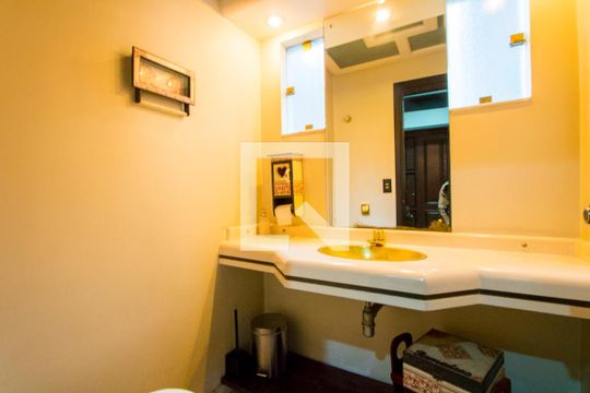 Lavabo de casa para alugar com 3 quartos, 373m² em Jardim Bela Vista, Santo André