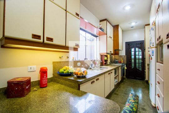 Cozinha de casa para alugar com 3 quartos, 373m² em Jardim Bela Vista, Santo André