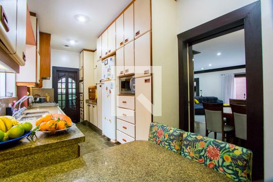 Cozinha de casa para alugar com 3 quartos, 373m² em Jardim Bela Vista, Santo André