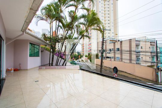 Varanda da sala de casa para alugar com 3 quartos, 373m² em Jardim Bela Vista, Santo André