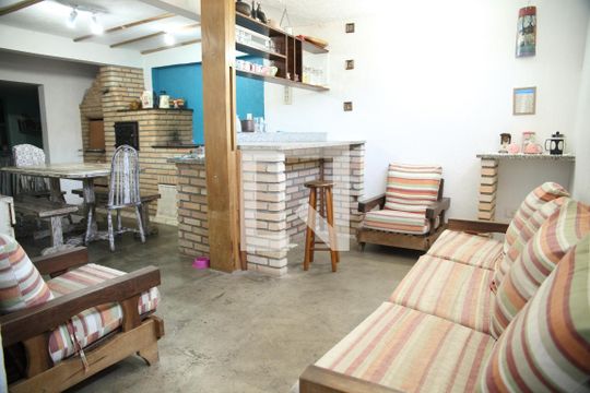 Área de convivência + churrasqueira/forno/fogão de casa à venda com 5 quartos, 300m² em Jardim Andrea Demarchi, São Bernardo do Campo