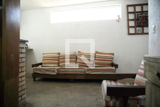 Área de convivência de casa à venda com 5 quartos, 300m² em Jardim Andrea Demarchi, São Bernardo do Campo