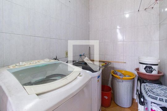Área de serviço de casa à venda com 2 quartos, 126m² em Centro, Osasco