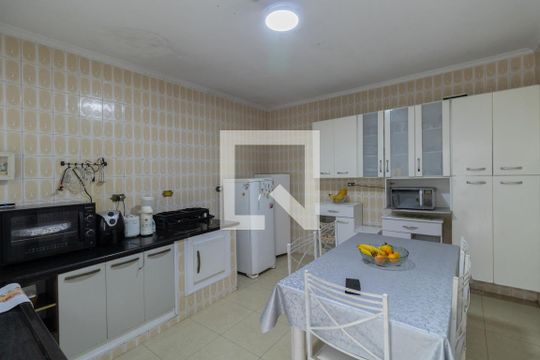 Cozinha de casa à venda com 2 quartos, 230m² em Vila Dalila, São Paulo