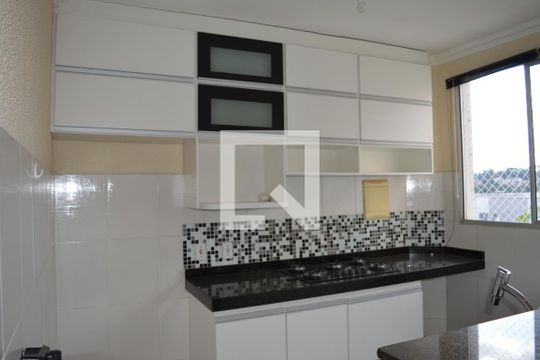 Cozinha de apartamento à venda com 2 quartos, 46m² em Bom Jesus, Contagem