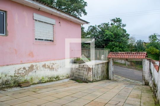 Entrada garagem de casa à venda com 2 quartos, 407m² em Ipanema, Porto Alegre