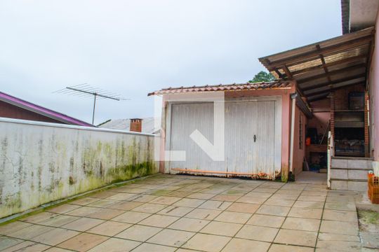 Garagem de casa à venda com 2 quartos, 407m² em Ipanema, Porto Alegre