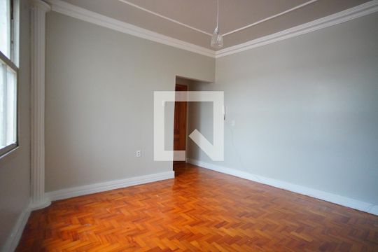 Apartamento à venda com 2 quartos, 67m² em Passo da Areia, Porto Alegre