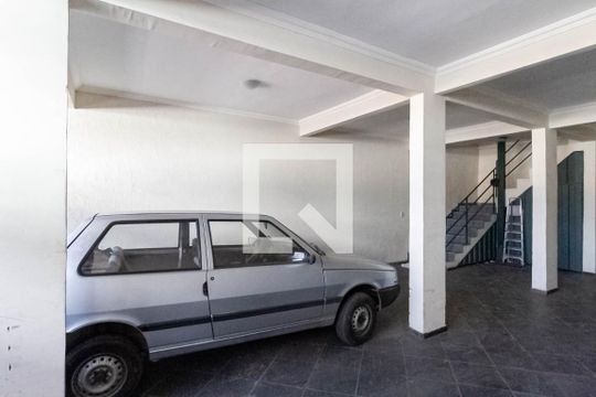 Garagem de casa à venda com 3 quartos, 135m² em Jaqueline, Belo Horizonte