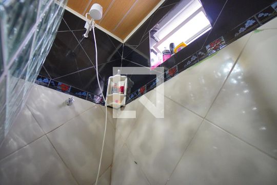 Banheiro Corredor de casa à venda com 2 quartos, 240m² em Sarandi, Porto Alegre