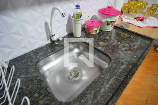 Cozinha - Torneira de casa à venda com 2 quartos, 240m² em Sarandi, Porto Alegre