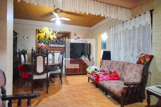 Sala de casa à venda com 2 quartos, 240m² em Sarandi, Porto Alegre