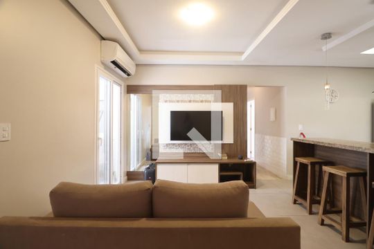 Casa à venda com 3 quartos, 310m² em São José, Canoas