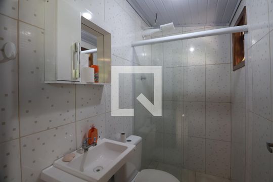 Banheiro de serviço de casa à venda com 3 quartos, 310m² em São José, Canoas
