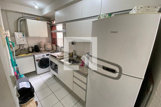 Cozinha de apartamento à venda com 1 quarto, 45m² em Bonsucesso, Rio de Janeiro