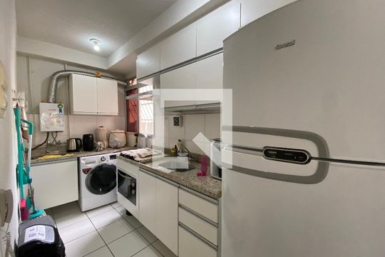 Cozinha de apartamento à venda com 1 quarto, 45m² em Bonsucesso, Rio de Janeiro