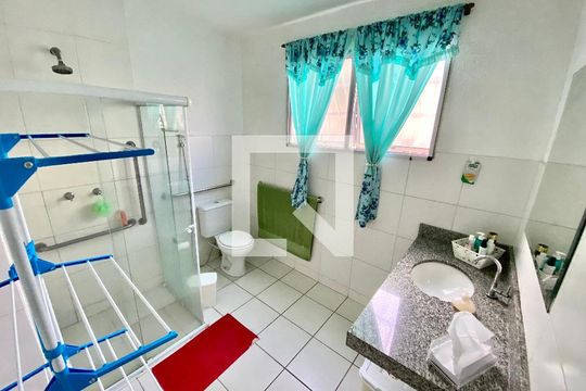 Banheiro de apartamento à venda com 1 quarto, 45m² em Bonsucesso, Rio de Janeiro