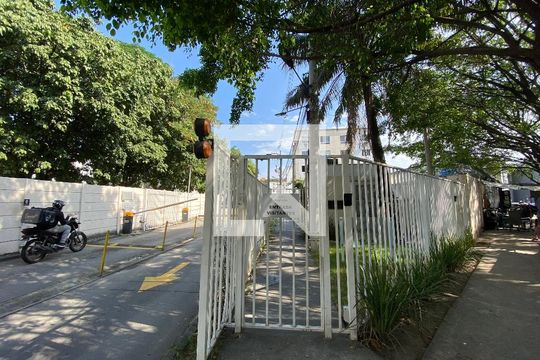 Fachada de apartamento à venda com 1 quarto, 45m² em Bonsucesso, Rio de Janeiro