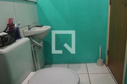 Banheiro de apartamento para alugar com 2 quartos, 52m² em Duque de Caxias, São Leopoldo