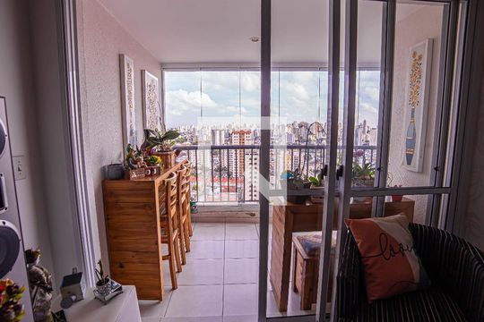Varanda sala de apartamento à venda com 3 quartos, 82m² em Vila Gumercindo, São Paulo